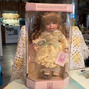 Vintage Limited Collector’s Edition porcelain doll “Sammie”